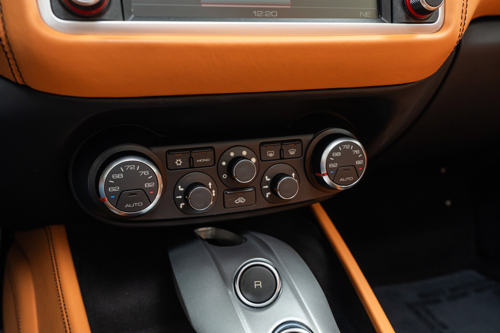 Used 2015 Ferrari California T image 29