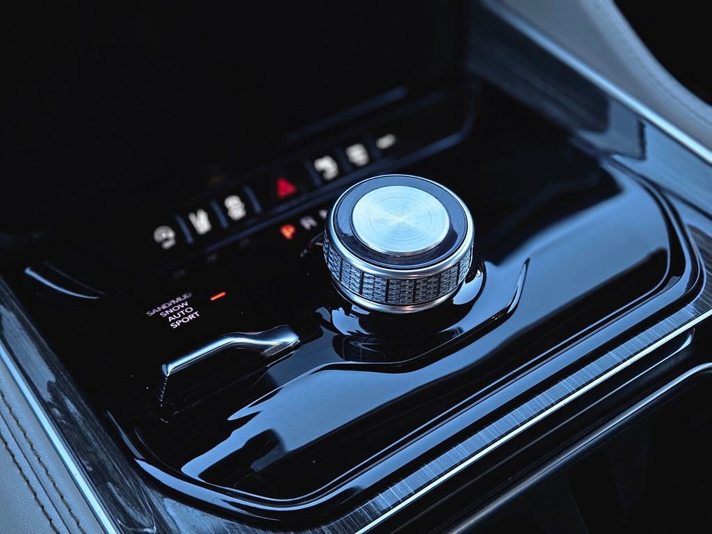 Used 2022 Jeep Wagoneer Series II w/ Flexible Seating Group image 20