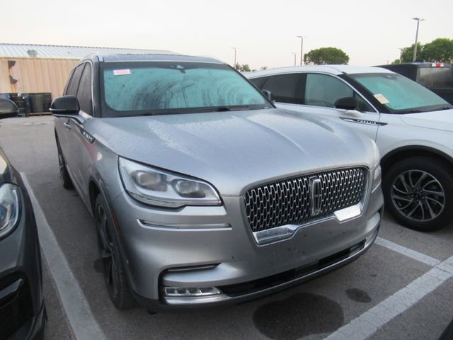Certified 2020 Lincoln Aviator Reserve w/ Equipment Group 202A AWD/4WD image 1