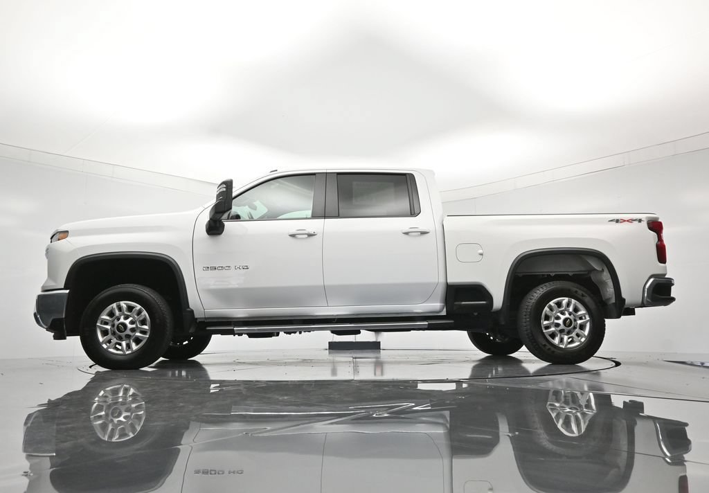 Used 2025 Chevrolet Silverado 2500 LT w/ Convenience Package AWD/4WD image 44