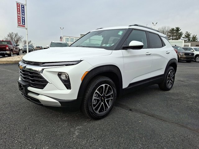 Used 2025 Chevrolet TrailBlazer LT image 4