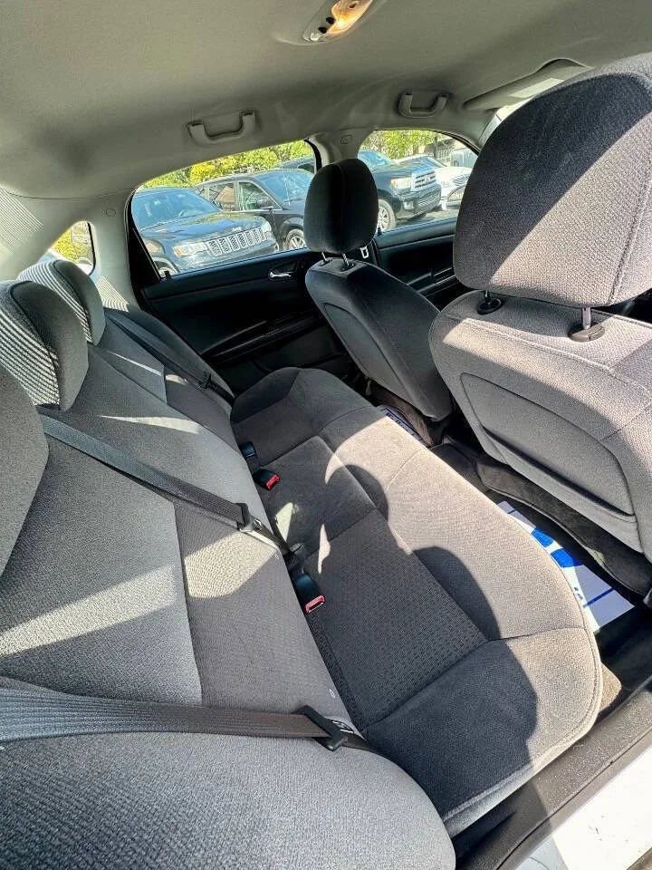 Used 2010 Chevrolet Impala LS image 8