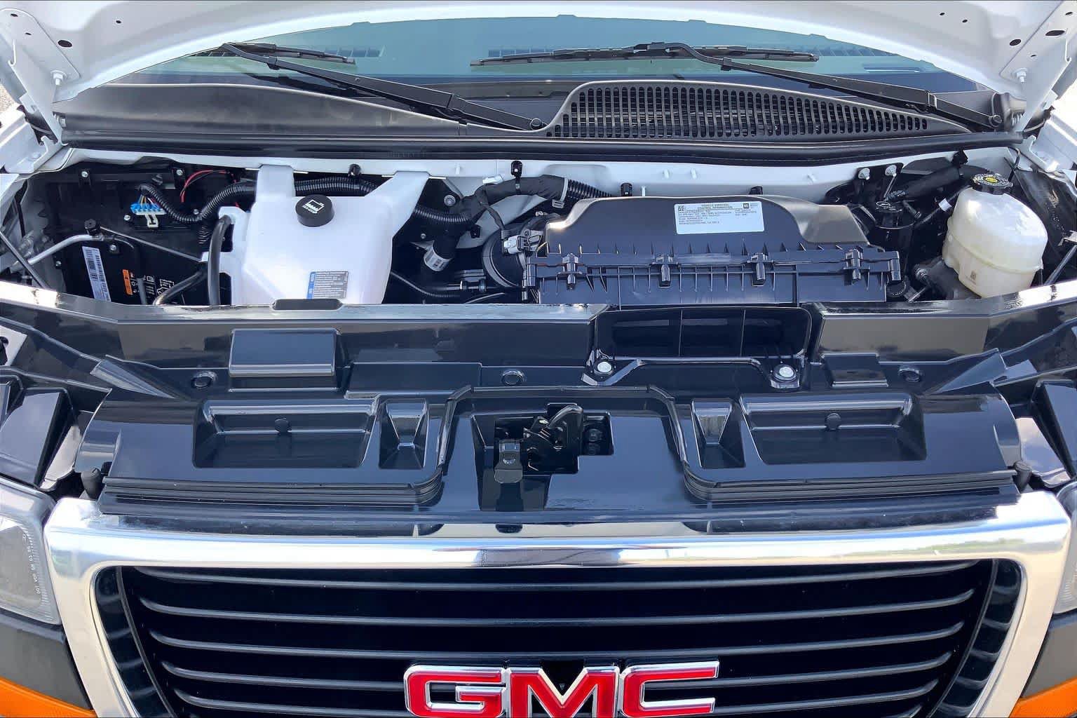 Used 2025 GMC Savana 3500 LT w/ LT Preferred Equipment Group RWD image 29