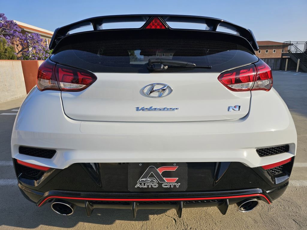 Used 2020 Hyundai Veloster N w/ Performance Package image 9