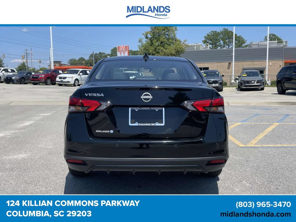 Used 2025 Nissan Versa SV FWD image 5
