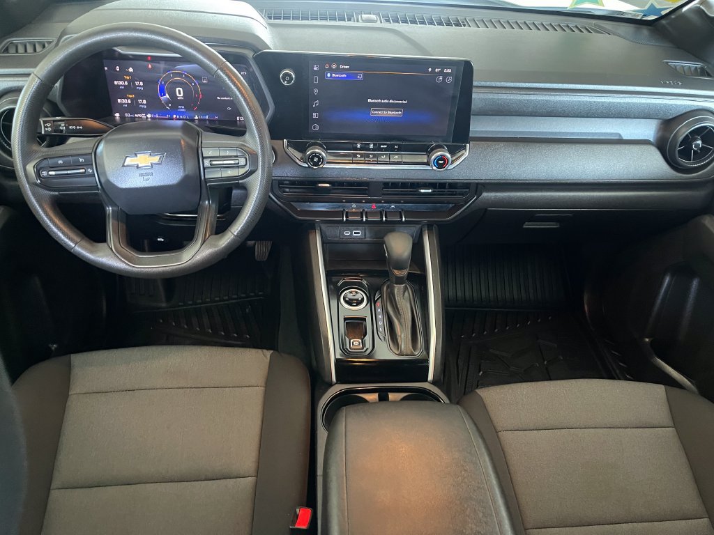 Used 2025 Chevrolet Colorado W/T AWD/4WD image 11