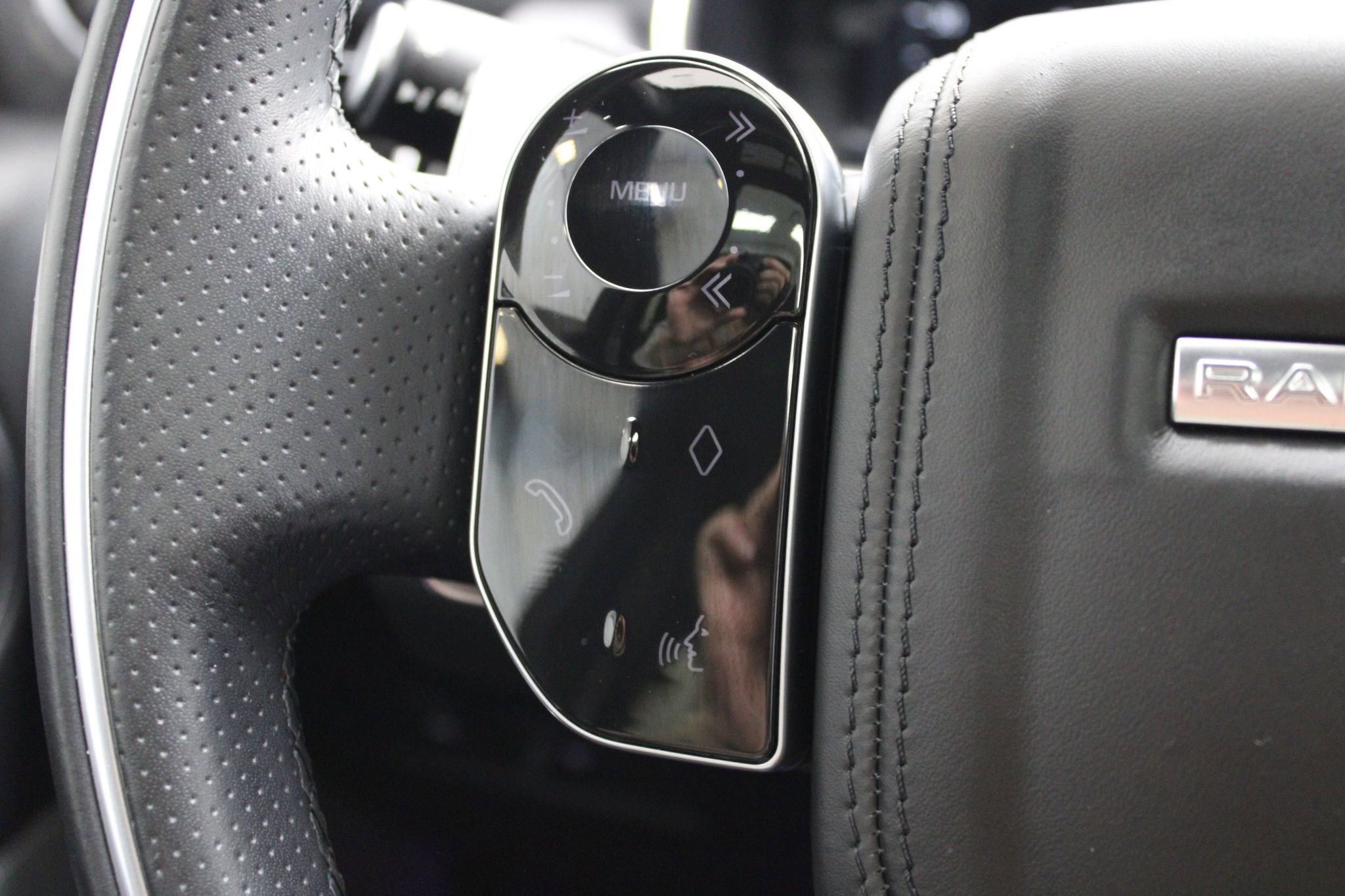 Used 2022 Land Rover Range Rover Sport HSE Silver Edition AWD/4WD image 40