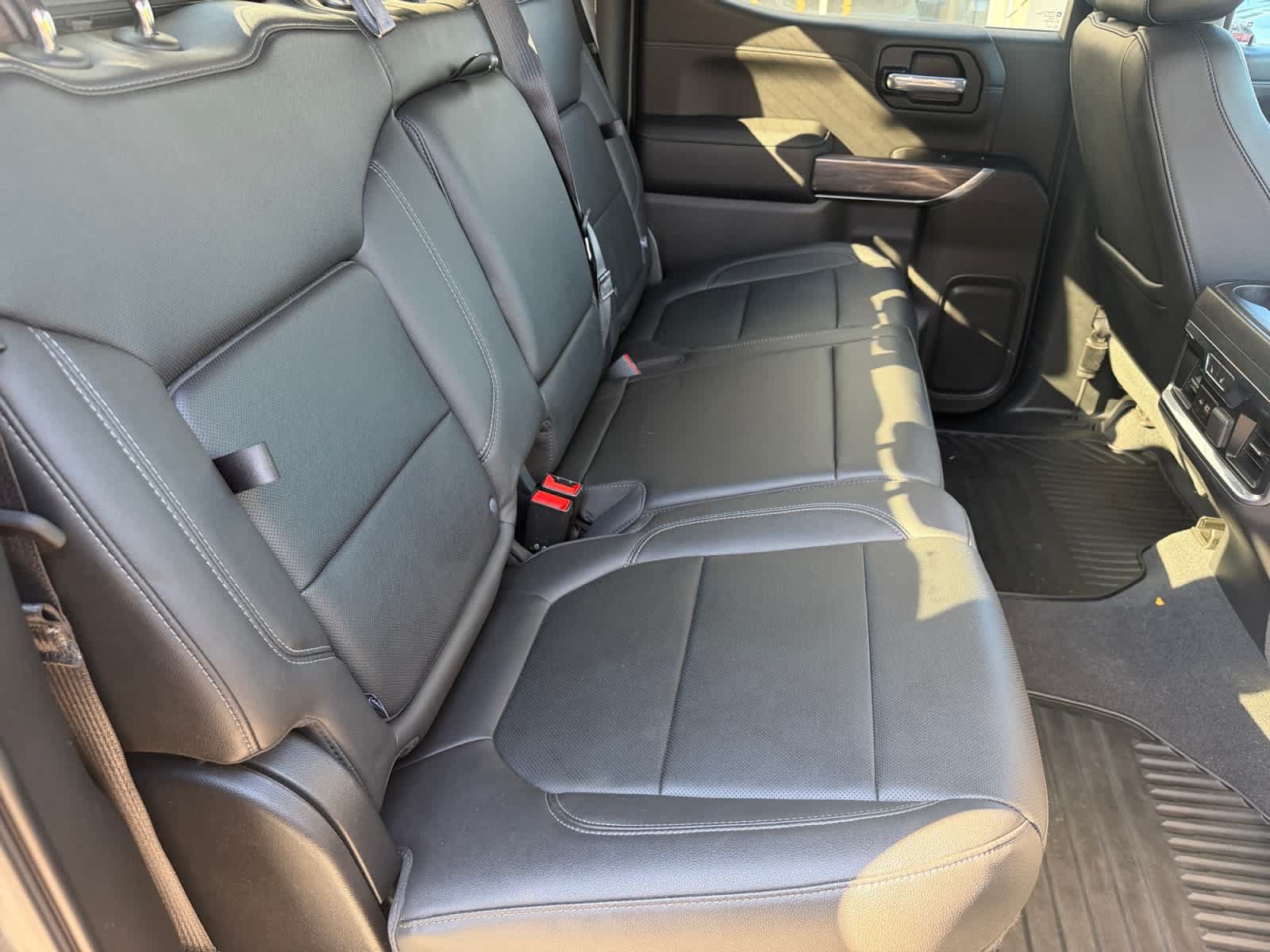 Used 2019 Chevrolet Silverado 1500 LTZ w/ LTZ Plus Package AWD/4WD image 21