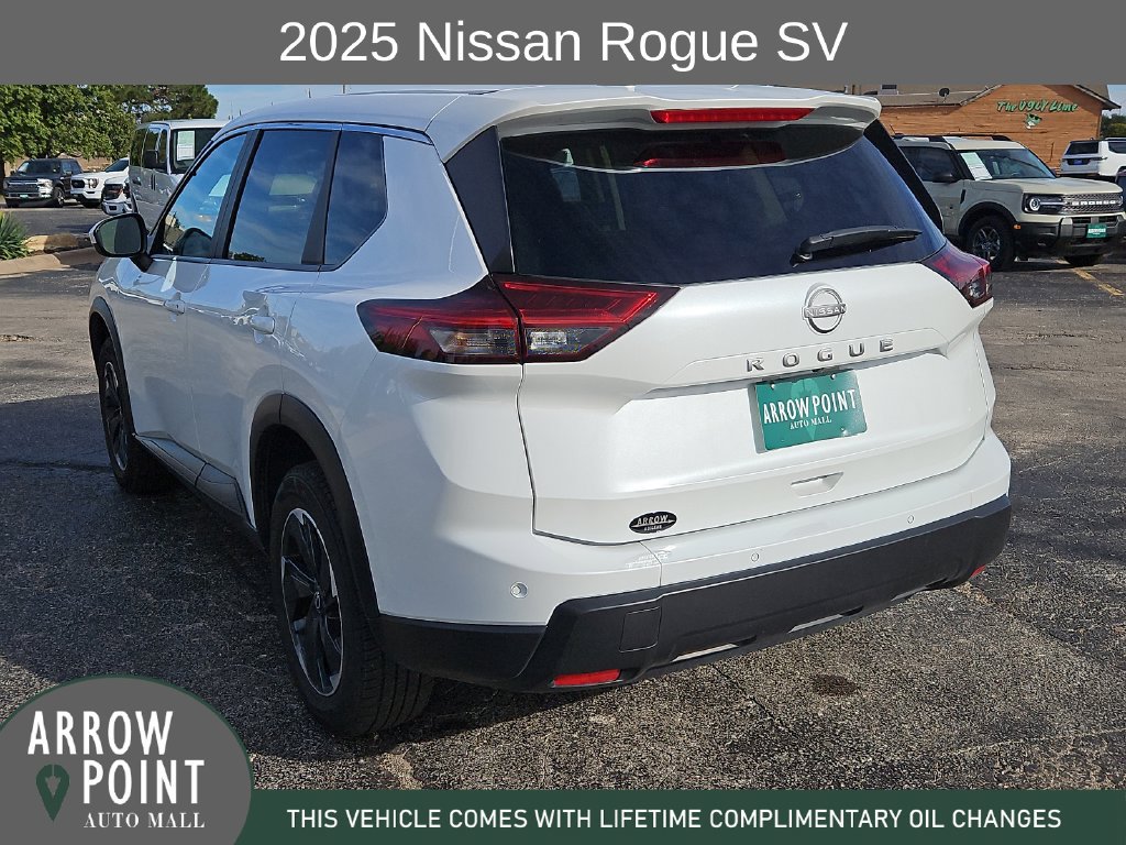 Used 2025 Nissan Rogue SV FWD image 9