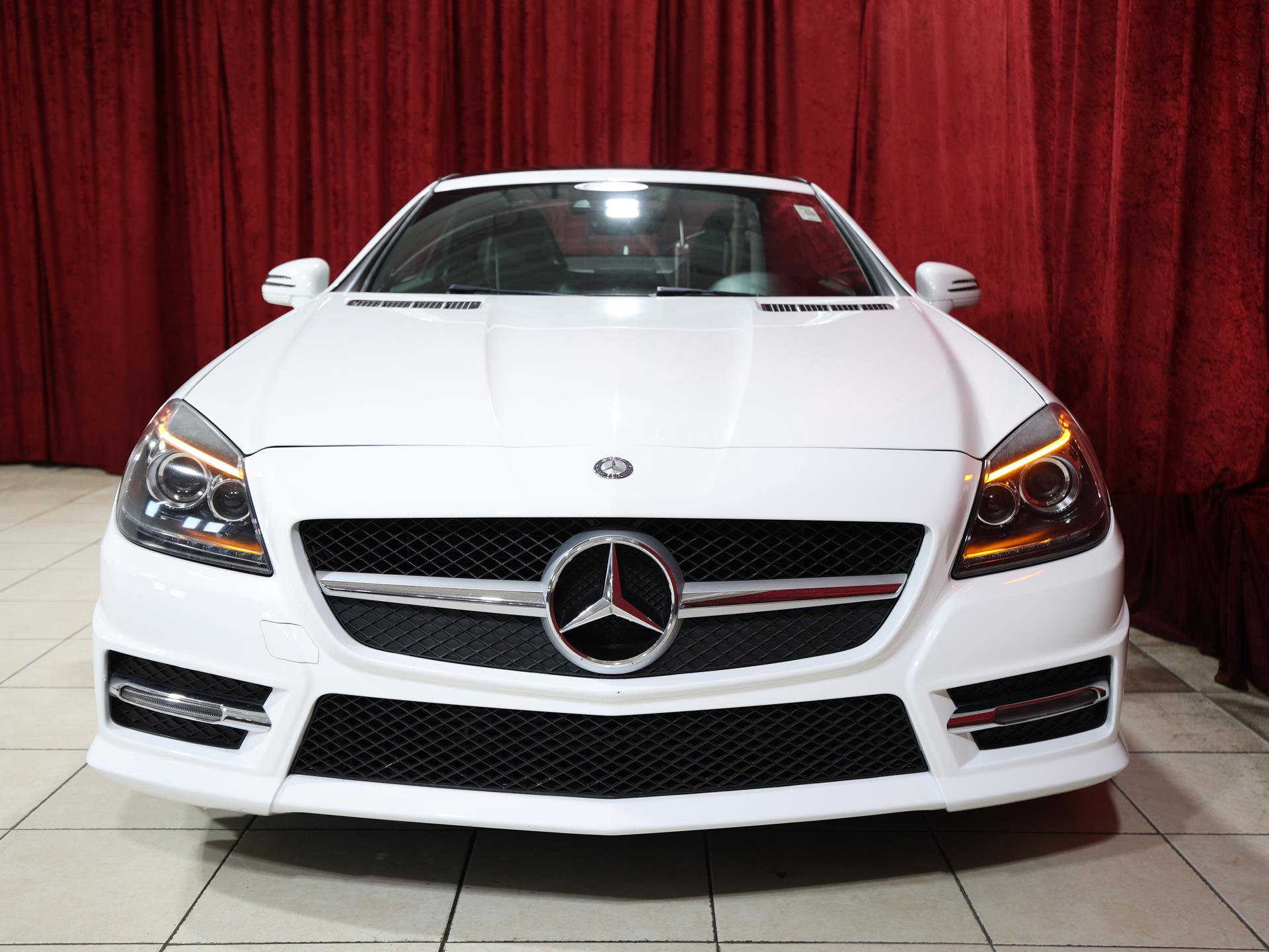 Used 2015 Mercedes-Benz SLK 250 image 11
