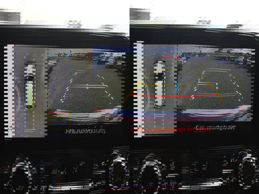 Used 2026 Toyota Highlander Platinum image 28