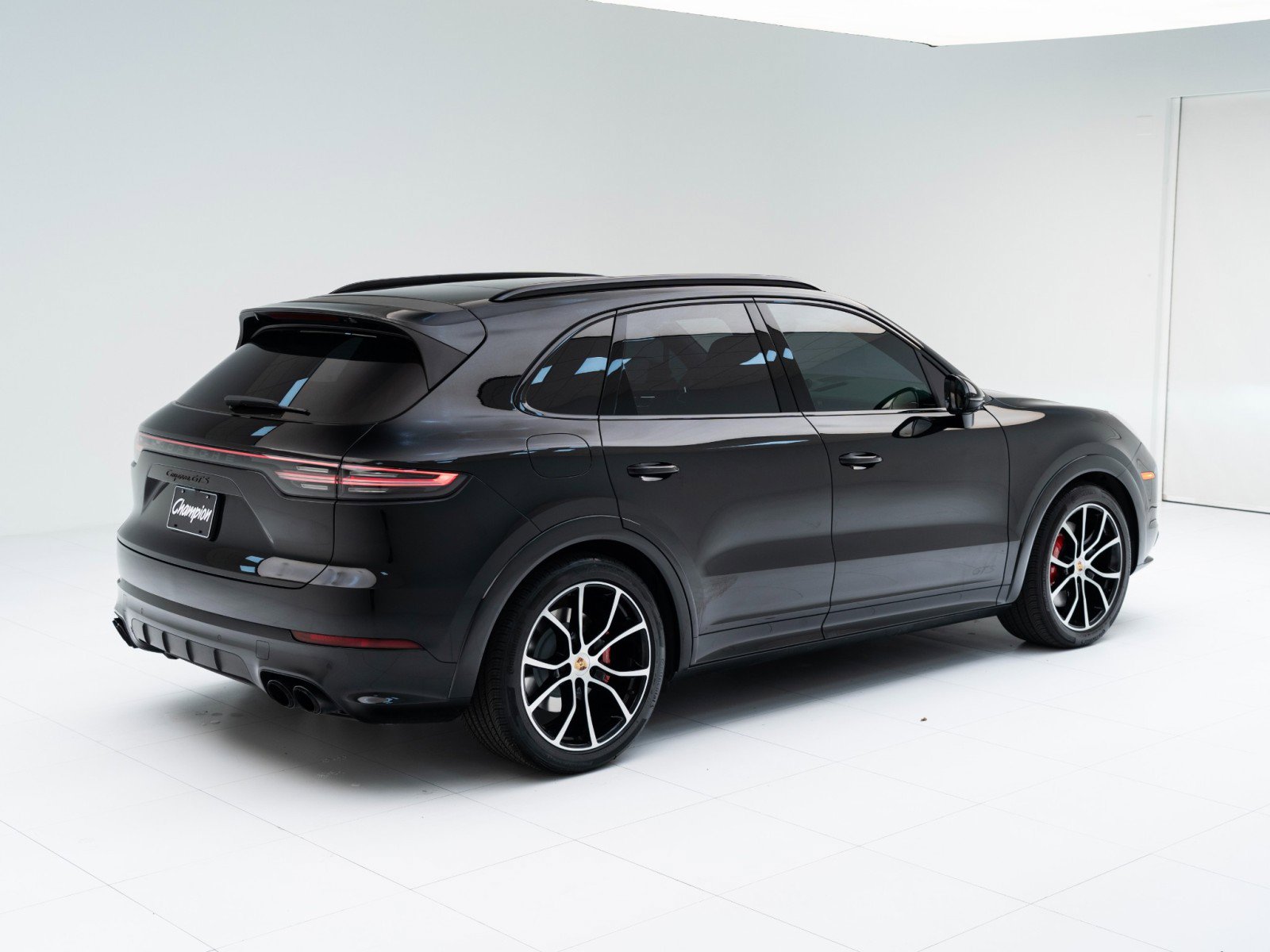 Certified 2023 Porsche Cayenne GTS AWD/4WD image 9