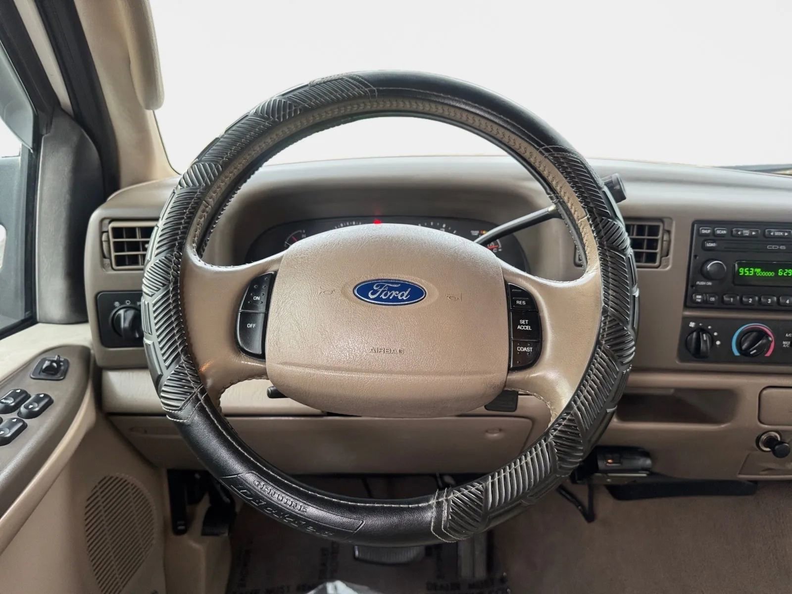 Used 2004 Ford F350 XL image 15