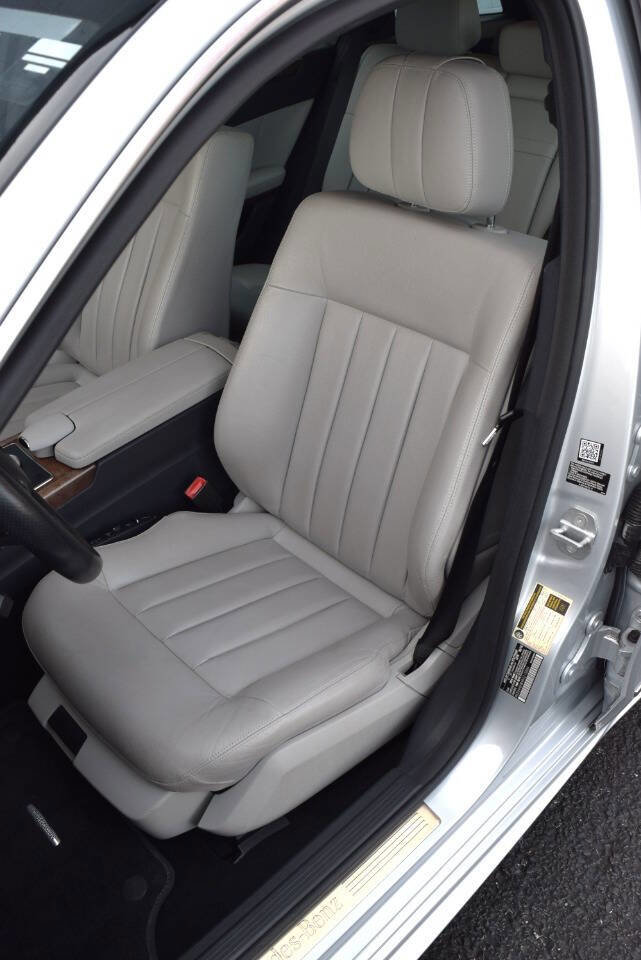Used 2011 Mercedes-Benz E 350 4MATIC Wagon image 28