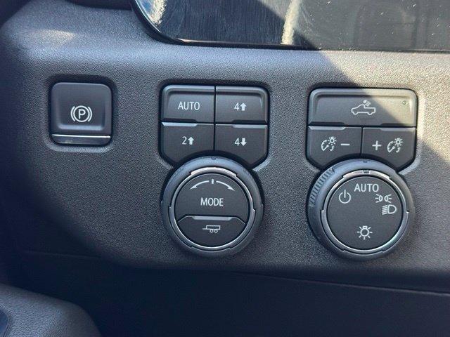 Used 2026 Chevrolet Silverado 1500 LT AWD/4WD image 29
