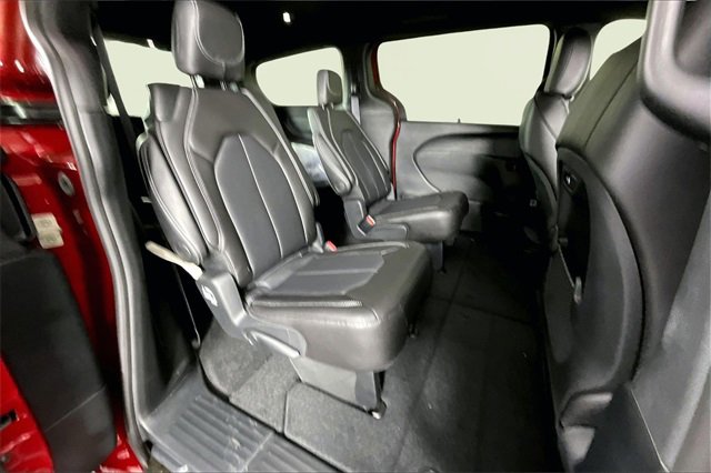 New 2026 Chrysler Pacifica Select image 11