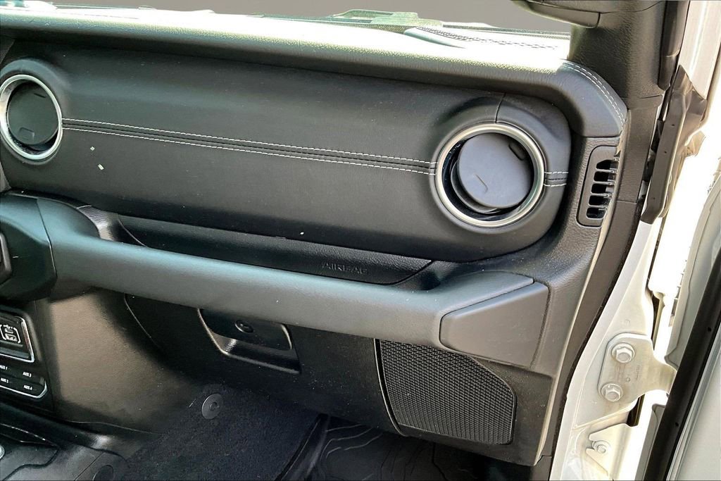 Used 2023 Jeep Wrangler Unlimited Sahara w/ Cold Weather Group image 25