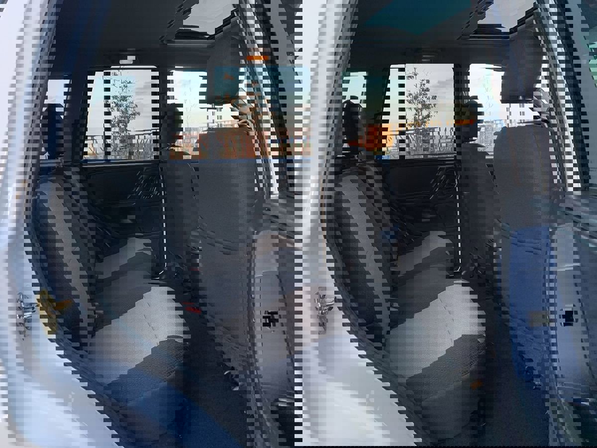 Used 2004 Jeep Grand Cherokee Laredo w/ Trailer Tow Prep Group image 28