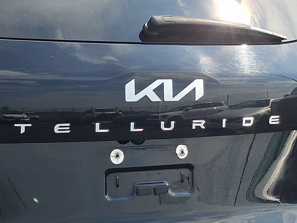 Used 2023 Kia Telluride LX AWD/4WD image 30