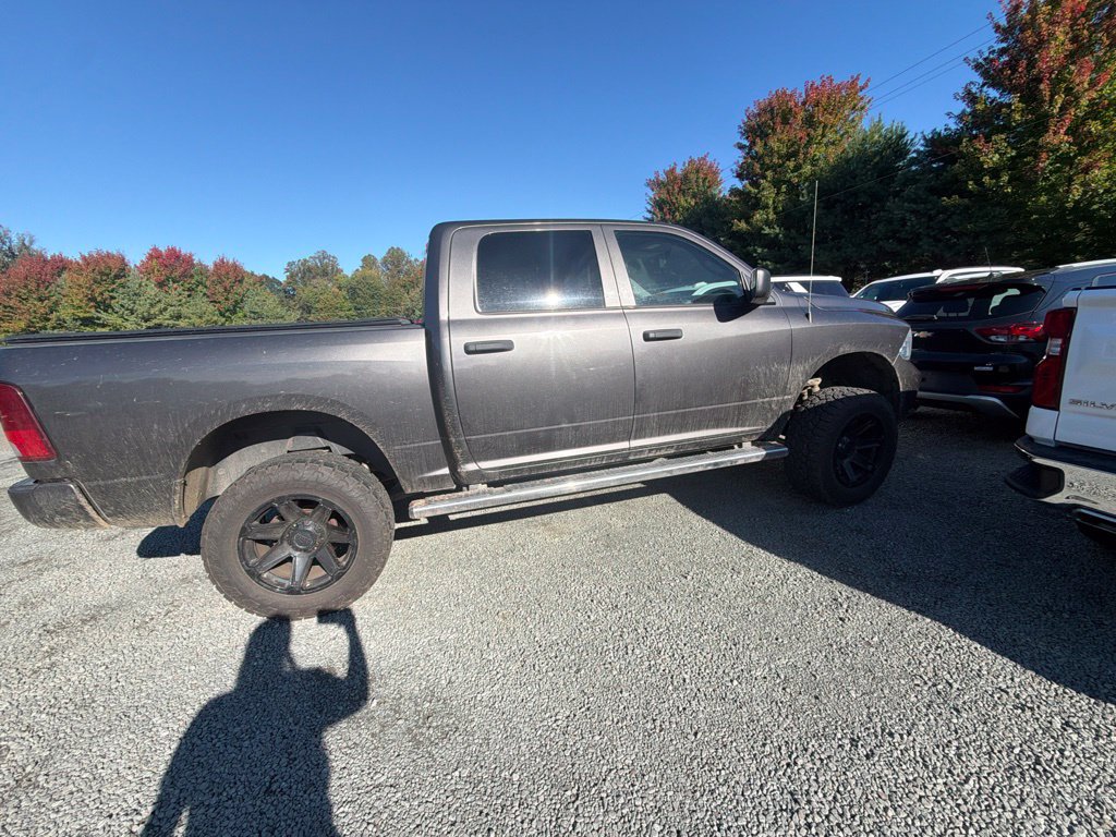 Used 2017 RAM 1500 Express AWD/4WD image 8