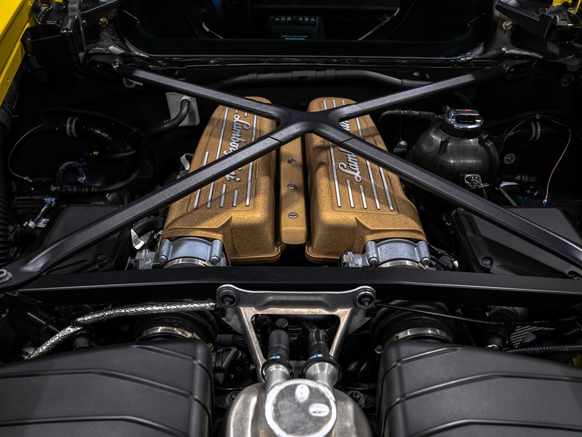 Used 2022 Lamborghini Huracan STO RWD image 79