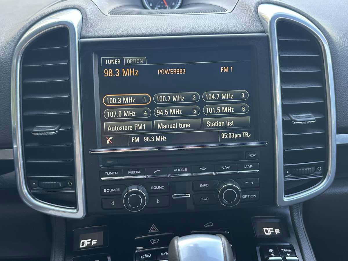 Used 2016 Porsche Cayenne AWD/4WD image 32