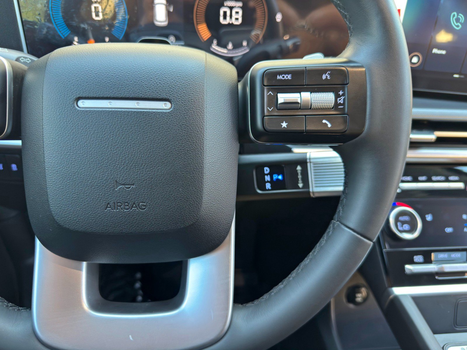 Used 2024 Hyundai Santa Fe SEL FWD image 20