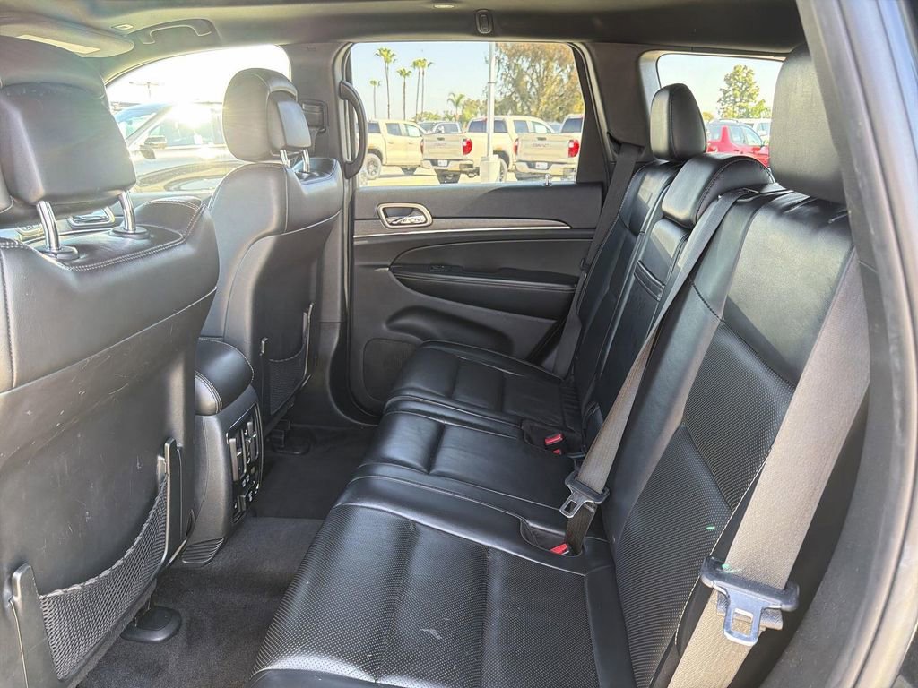 Used 2017 Jeep Grand Cherokee Limited w/ Luxury Group II AWD/4WD image 25