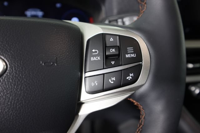 Certified 2025 Ford Explorer Active w/ Active Comfort Package AWD/4WD image 41