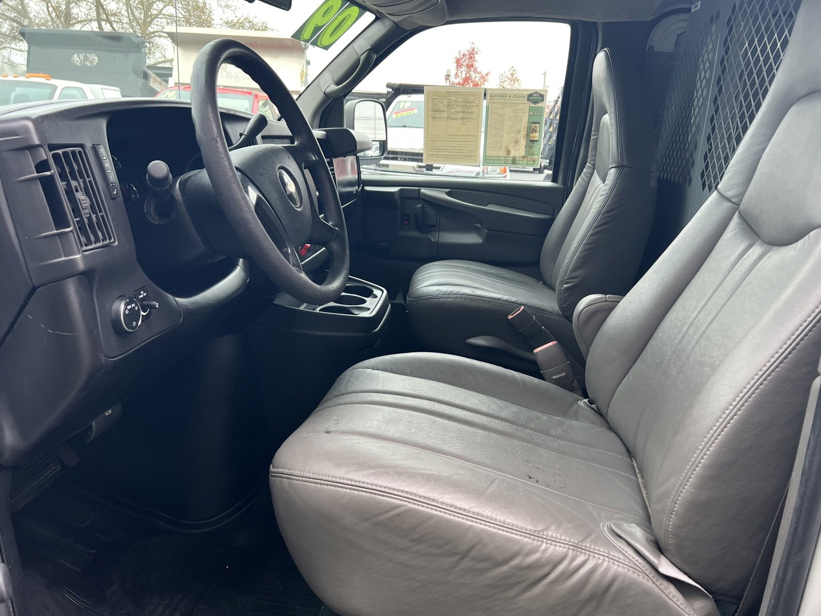 Used 2009 Chevrolet Express 3500 image 14