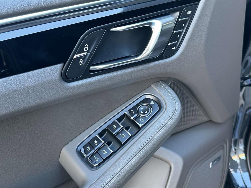 New 2026 Porsche Macan S image 19