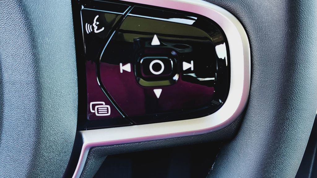 New 2026 Volvo XC90 B6 Plus w/ Protection Package Premier image 15