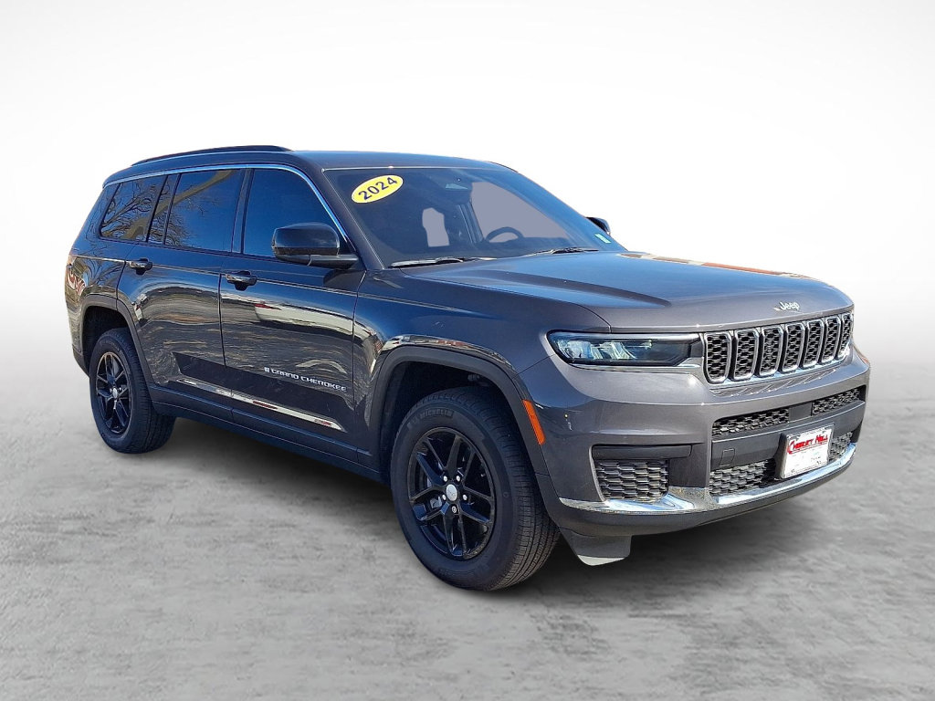 Used 2024 Jeep Grand Cherokee L Laredo w/ Luxury Tech Group I image 7