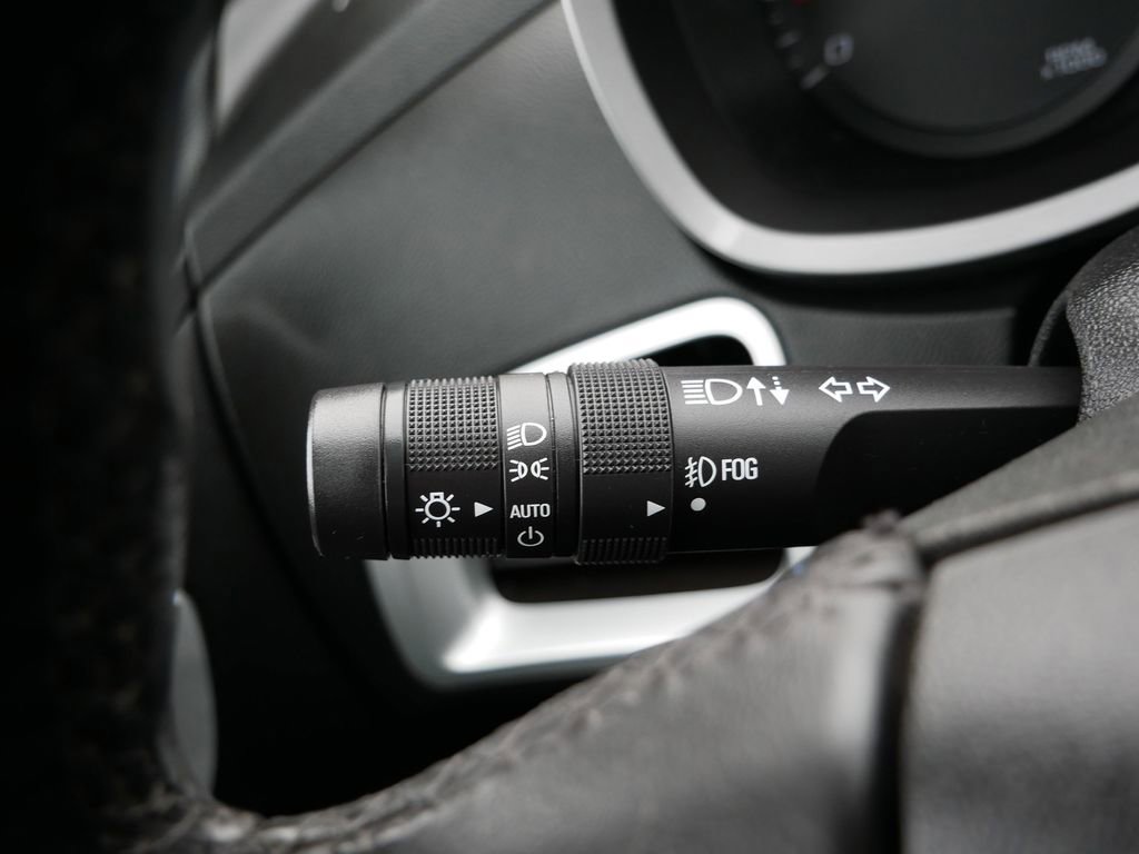 Used 2016 Chevrolet Equinox LTZ w/ Enhanced Convenience Package image 24