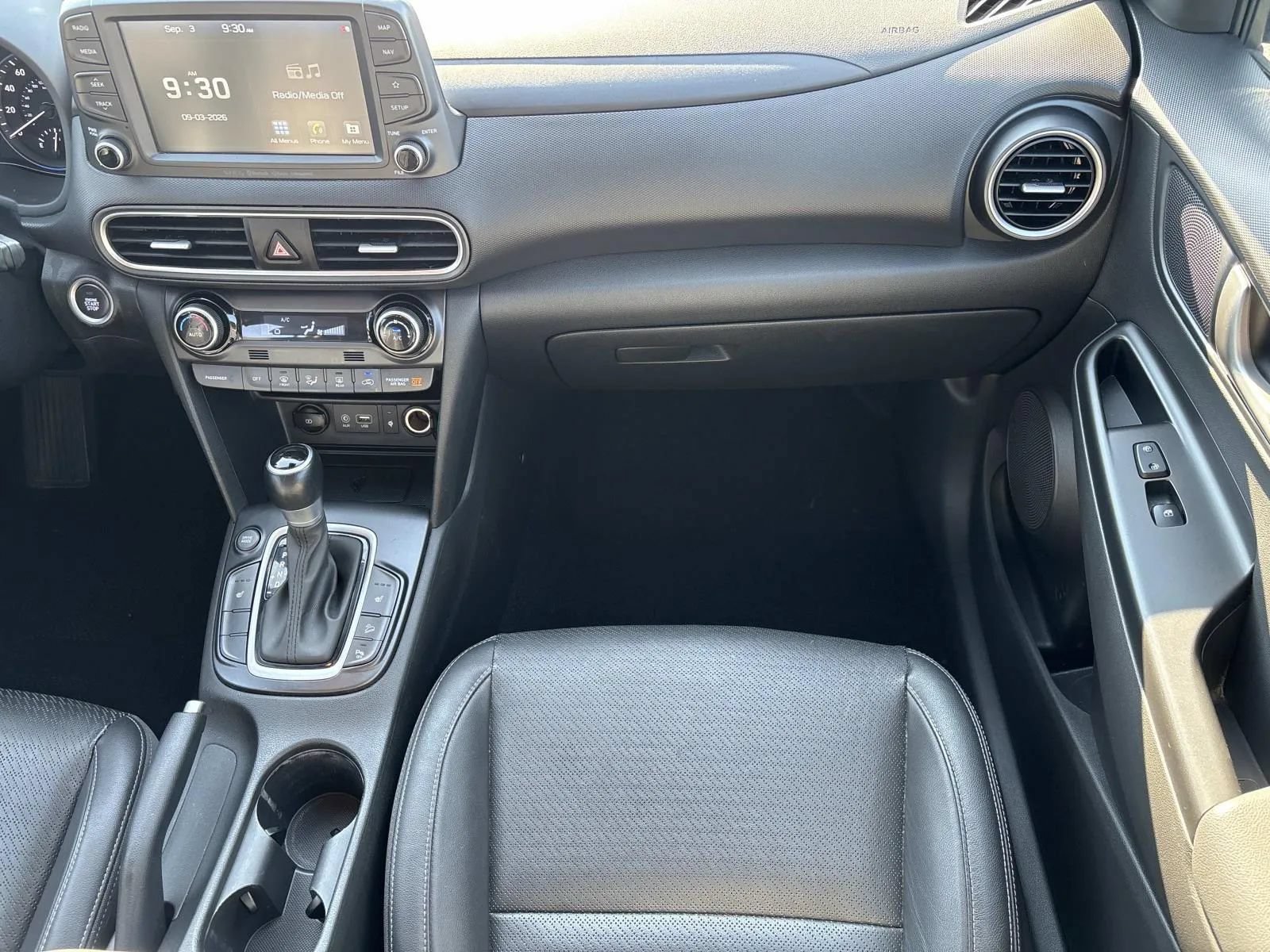 Used 2021 Hyundai Kona Ultimate w/ Cargo Package FWD image 13