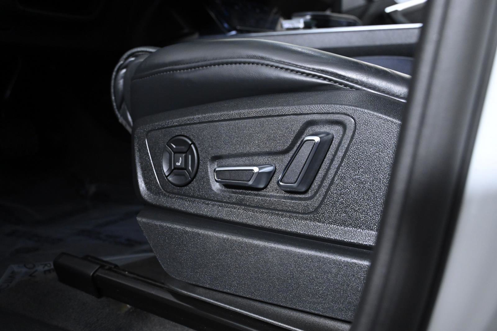 Used 2022 Audi e-tron Chronos image 25