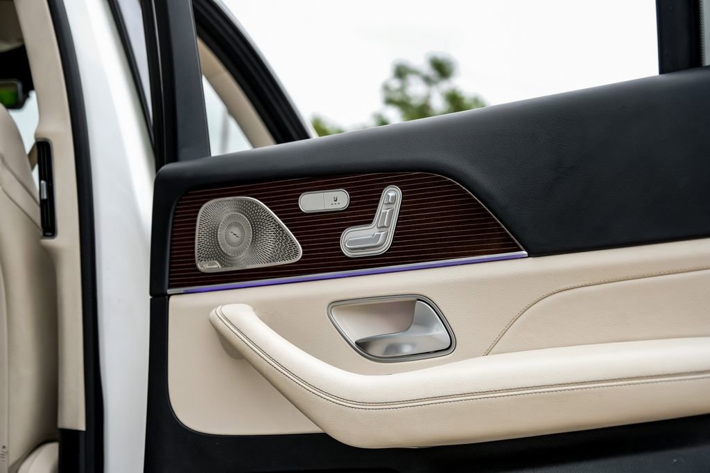 Used 2023 Mercedes-Benz GLS 580 4MATIC image 70