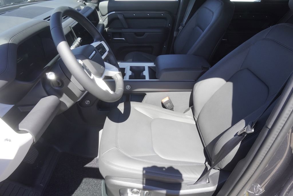 New 2025 Land Rover Defender 130 S image 19