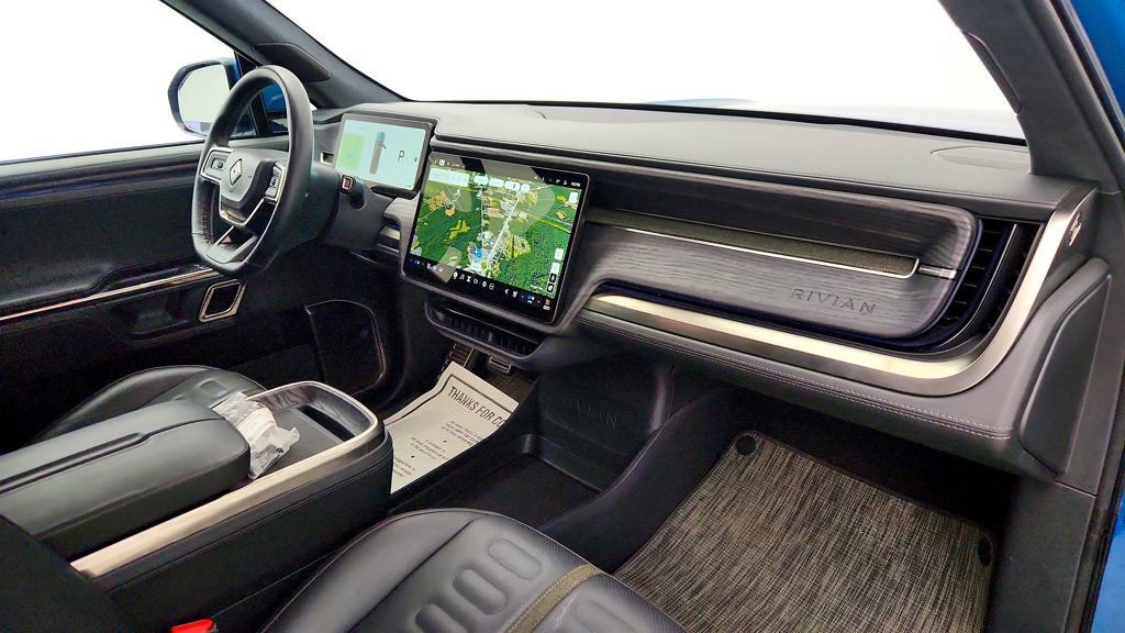 Used 2023 Rivian R1T Adventure image 26