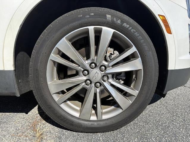 Certified 2024 Cadillac XT5 Premium Luxury w/ LPO, Floor Liner Package AWD/4WD image 4