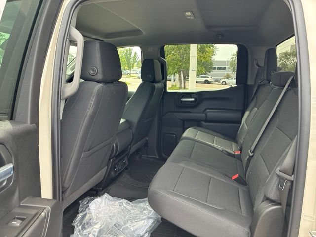 New 2026 Chevrolet Silverado 1500 Custom Trail Boss w/ LPO, Dark Essentials Package AWD/4WD image 8
