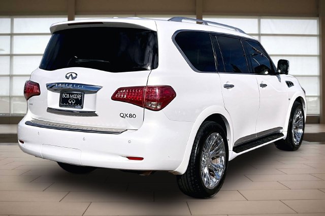 Used 2014 INFINITI QX80 4WD w/ Deluxe Touring Package image 2