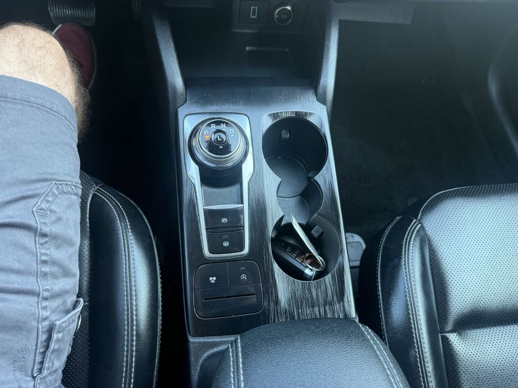 Used 2020 Ford Escape SEL image 11