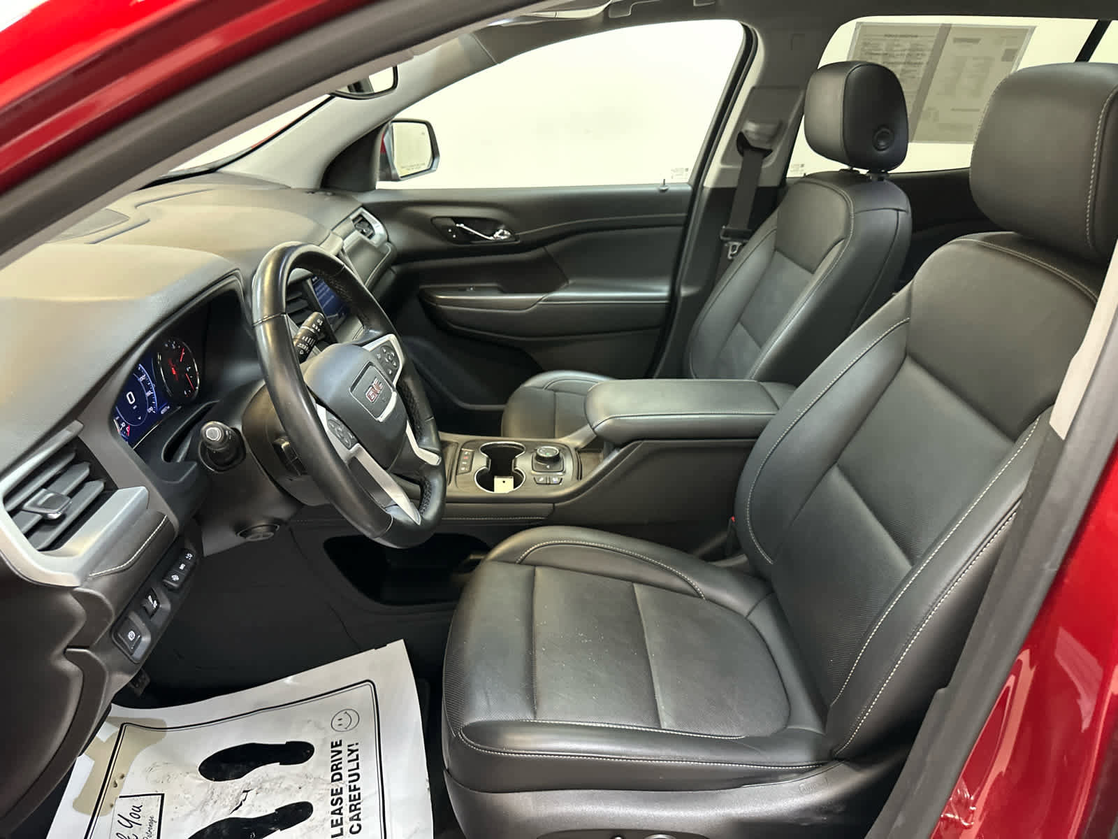 Used 2023 GMC Acadia SLT w/ Technology Package image 13