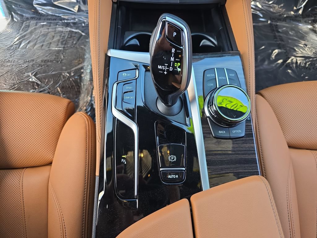 Used 2023 BMW 540i w/ Executive Package RWD image 28