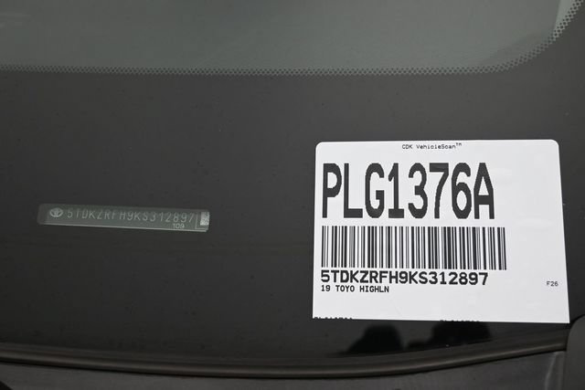 Used 2019 Toyota Highlander XLE FWD image 45
