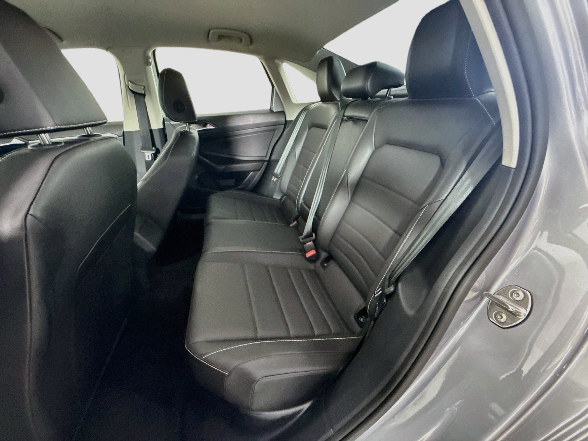 Used 2024 Volkswagen Jetta SE FWD image 25
