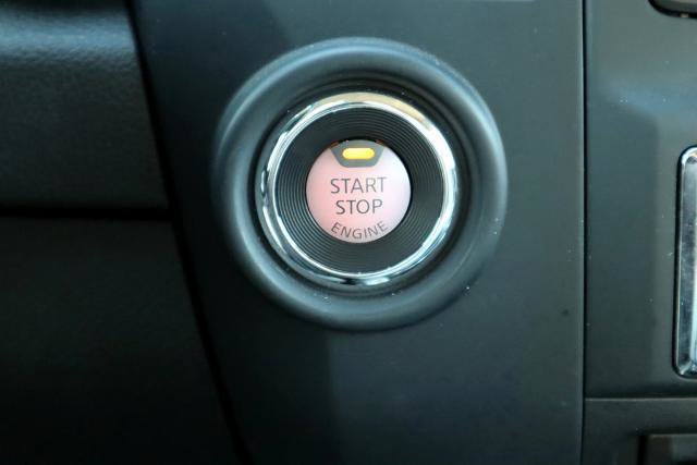 Certified 2024 Nissan Titan SV w/ SV Convenience Package image 21