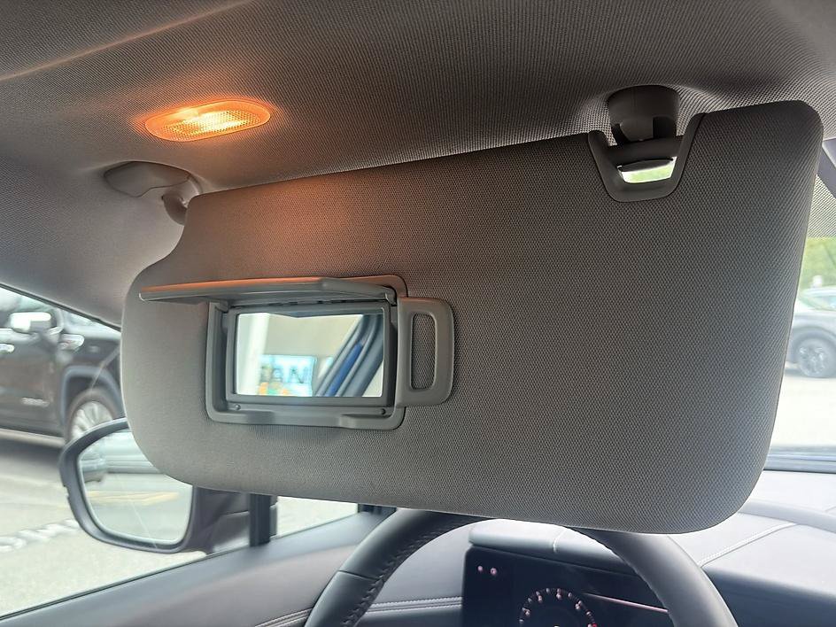 Certified 2025 Nissan Murano SL AWD/4WD image 36