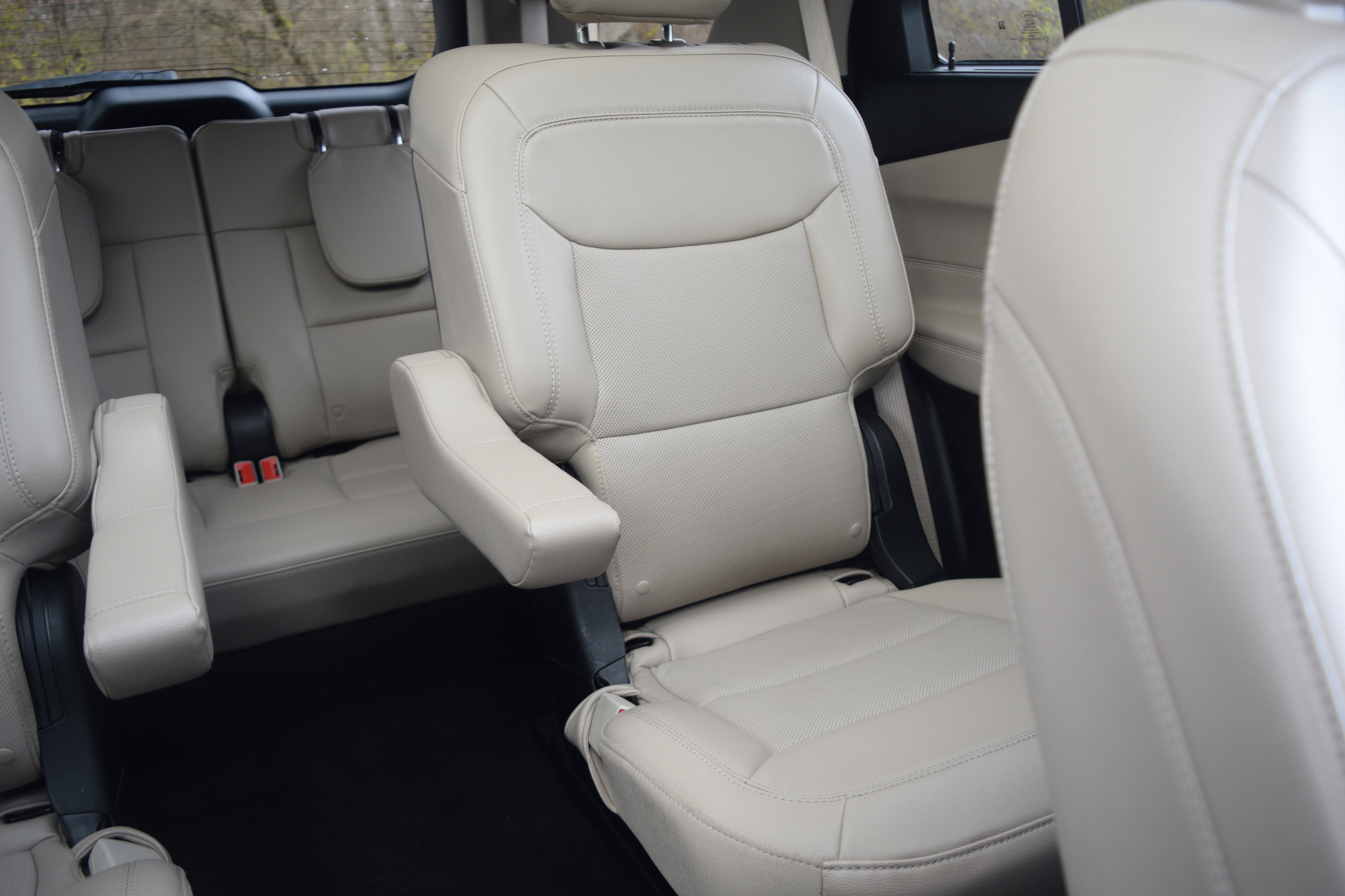 Used 2023 Ford Explorer Limited w/ Limited Technology Package image 17